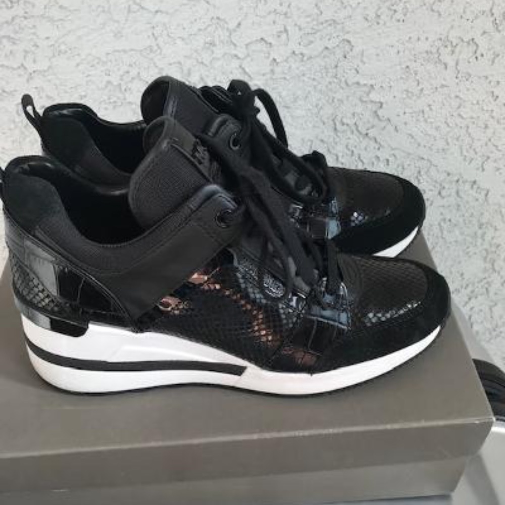 Michael Kors Trainers 8.5
